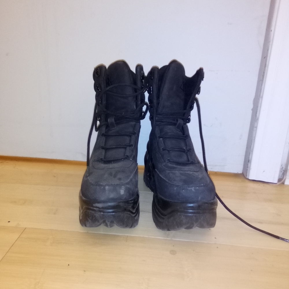 YRU matrix high top hiking boot/platform sneaker